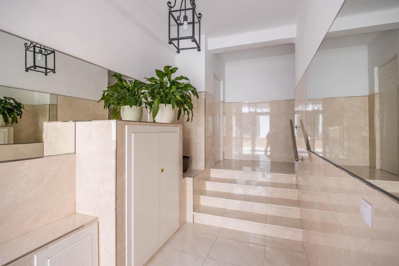 Atico Fortaleza Ii En El Casco Antiguo De Triana Appartement
